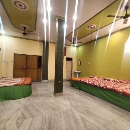Hotel Aakash Ganga Waranasi Zewnętrze zdjęcie