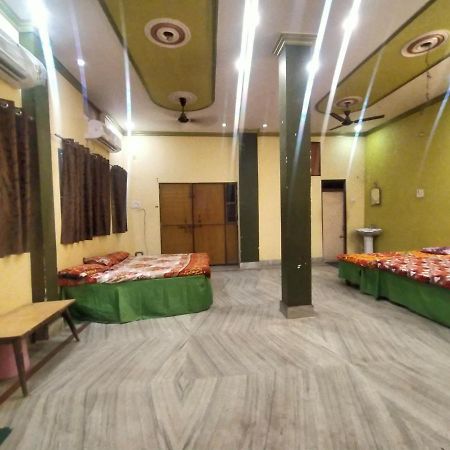 Hotel Aakash Ganga Waranasi Zewnętrze zdjęcie