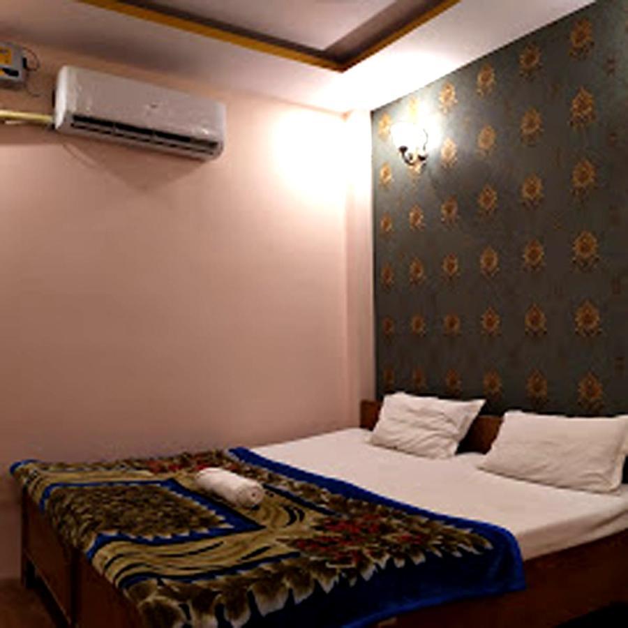 Hotel Aakash Ganga Waranasi Zewnętrze zdjęcie