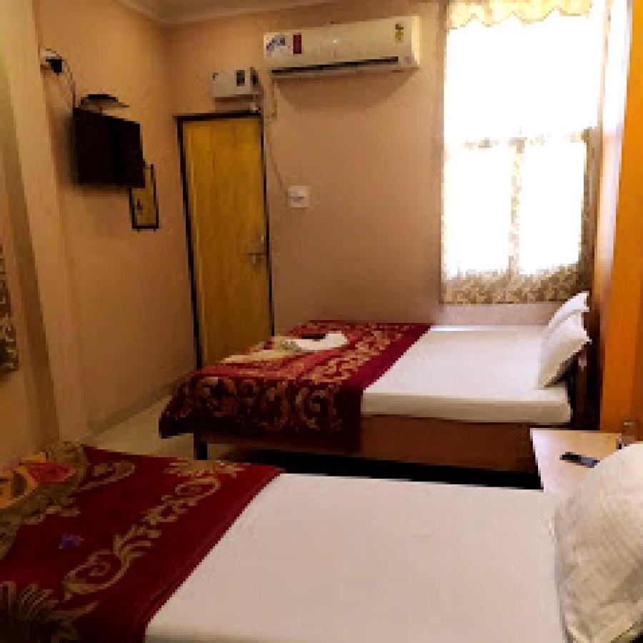 Hotel Aakash Ganga Waranasi Zewnętrze zdjęcie