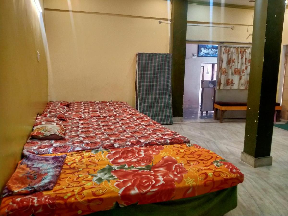 Hotel Aakash Ganga Waranasi Zewnętrze zdjęcie