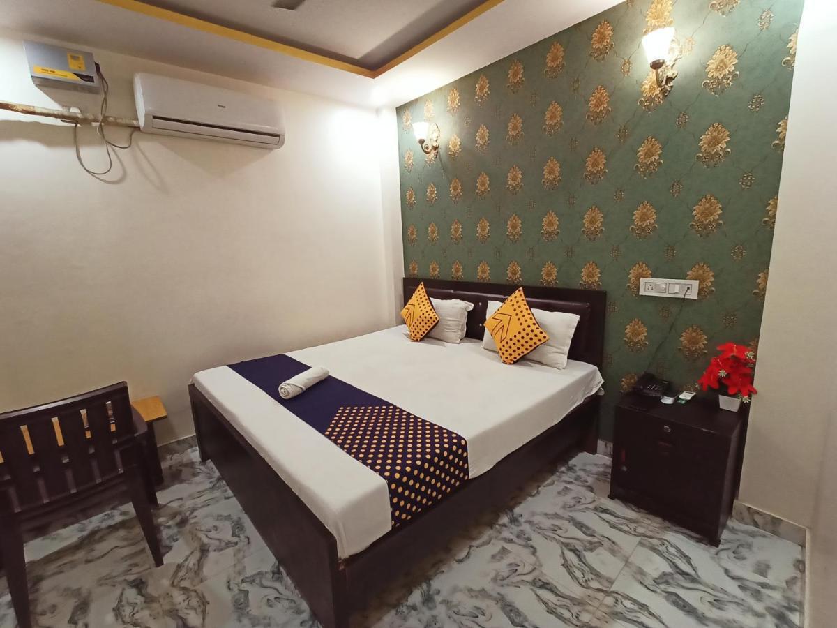 Hotel Aakash Ganga Waranasi Zewnętrze zdjęcie