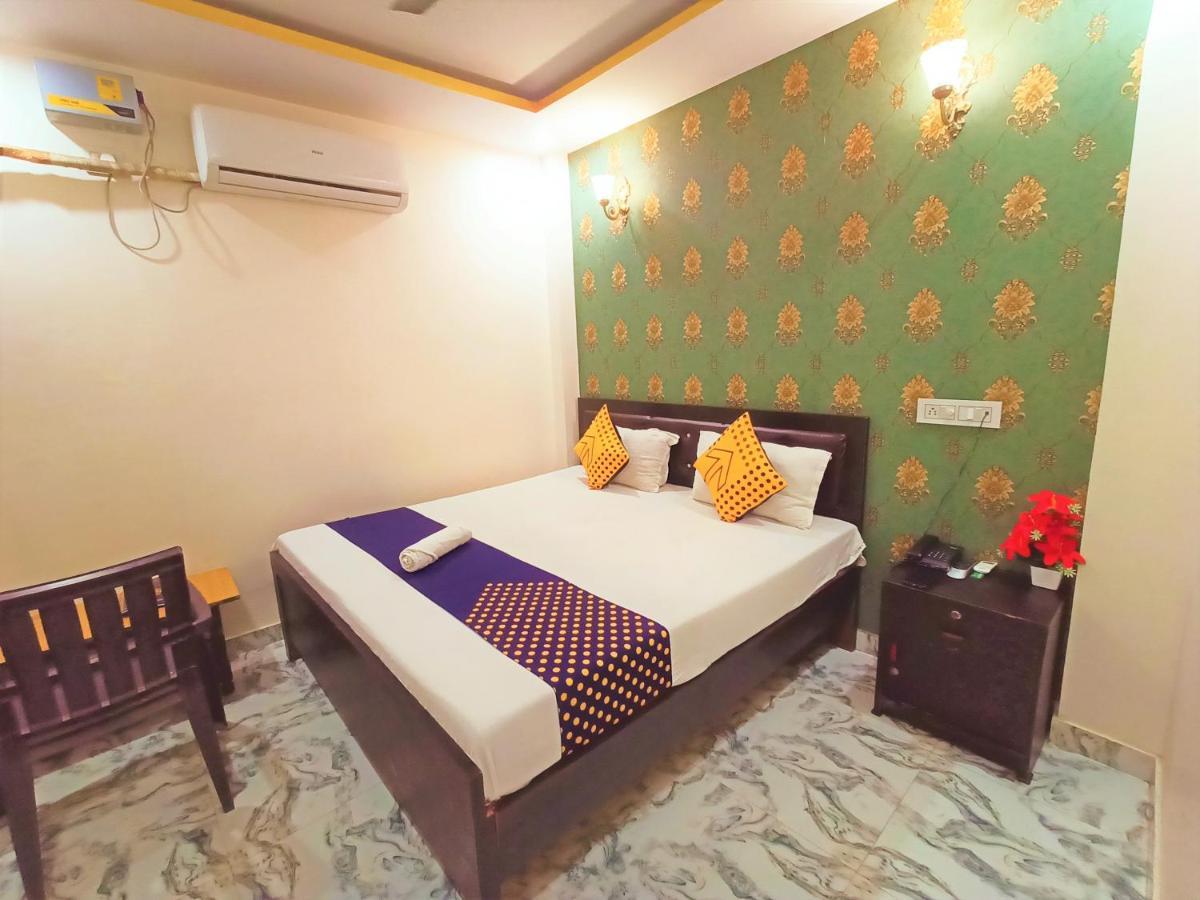Hotel Aakash Ganga Waranasi Zewnętrze zdjęcie