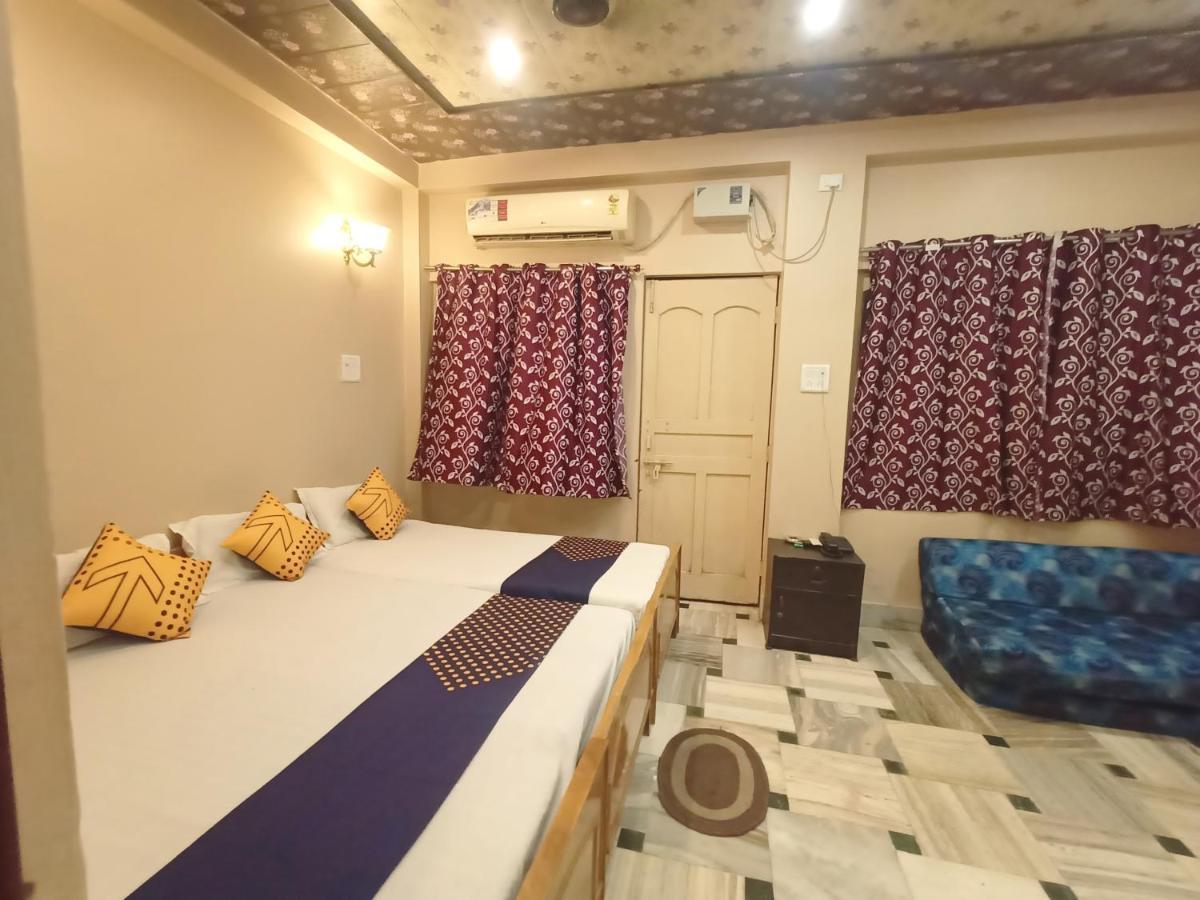 Hotel Aakash Ganga Waranasi Zewnętrze zdjęcie