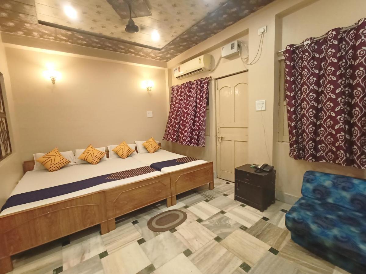 Hotel Aakash Ganga Waranasi Zewnętrze zdjęcie