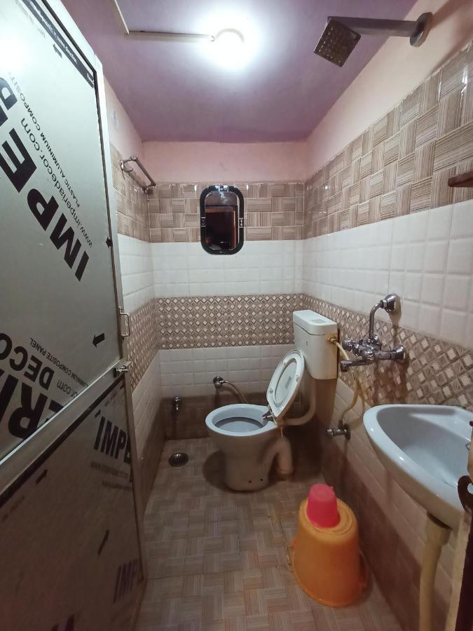 Hotel Aakash Ganga Waranasi Zewnętrze zdjęcie